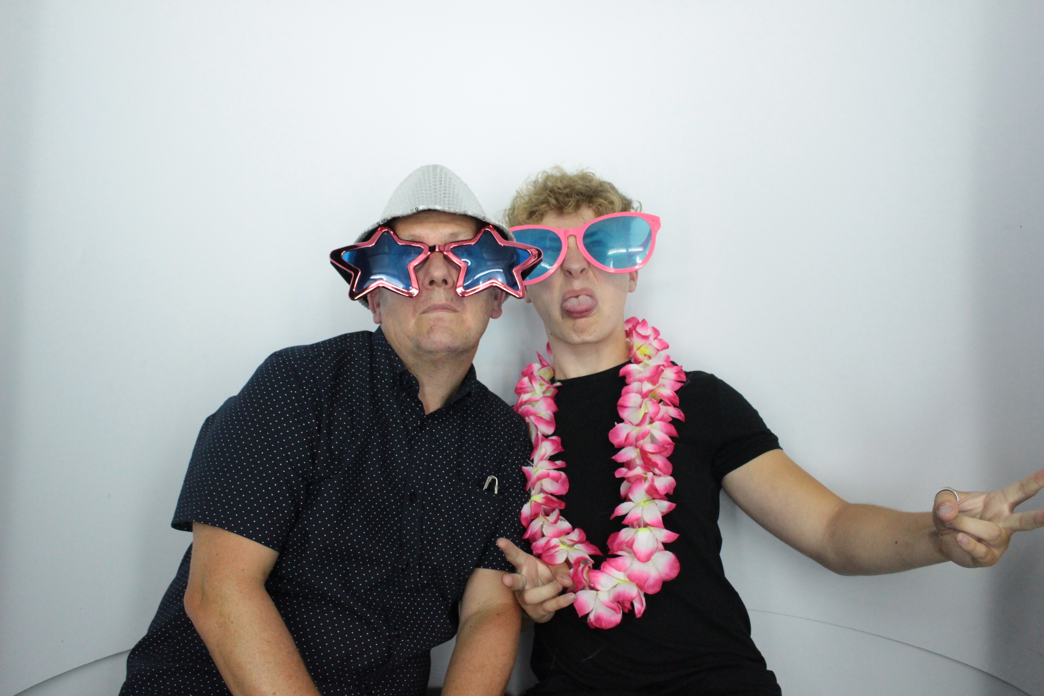Martin & Colleen’s Joint 50th | View more photos from the event at gallery.myphotoboothexperience.co.uk/u/MyPhotoBoothExperienceLtd/Martin-Colleen’s-Joint-50th
